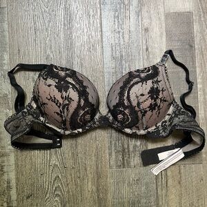 *Brand New* Victoria’s Secret Dream Angels Push Up Lace Bra